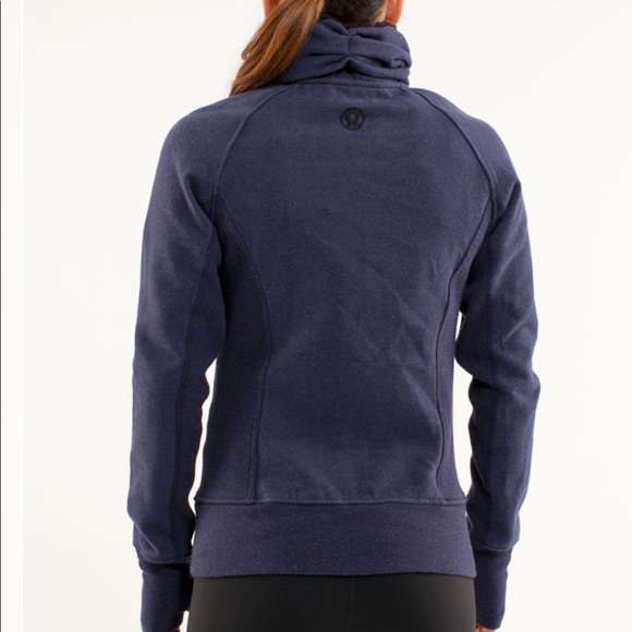 Lulu lemon Cuddle-up Fleece hoodie - Picture 3 of 7